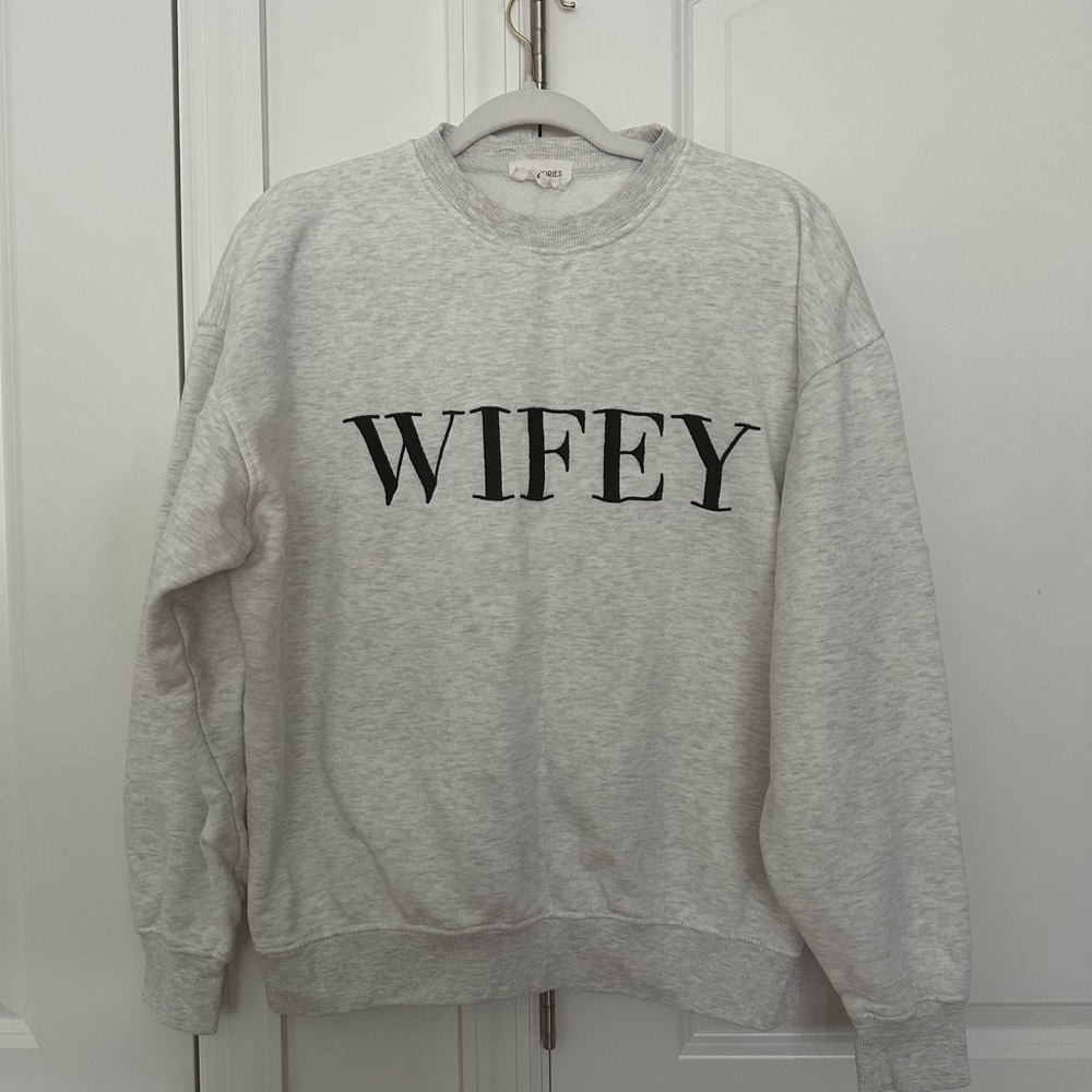 Gray 'WIFEY' Sweatshirt by Six Stories